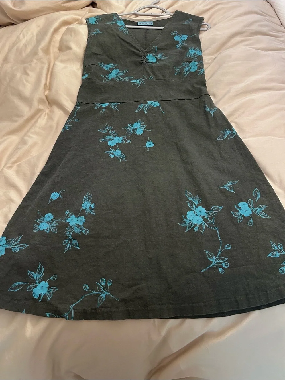 Smoking Lily Soft Charcoal Grey Floral V-Neck Midi Dress with Aqua Print - Picture 11 of 11